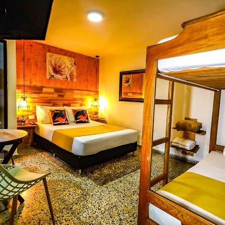 Hotel The Garden Lleras 10 à Medellín Extérieur photo