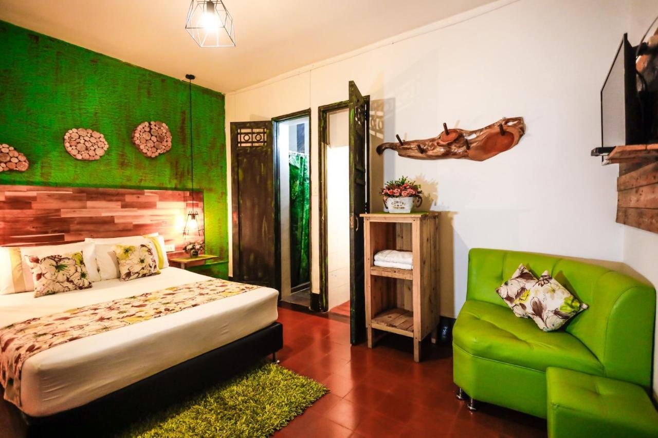Hotel The Garden Lleras 10 à Medellín Extérieur photo