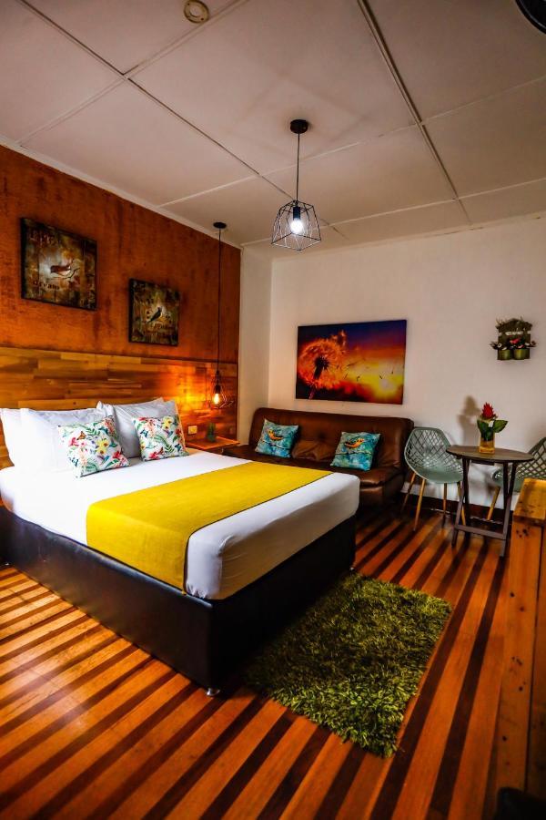 Hotel The Garden Lleras 10 à Medellín Extérieur photo