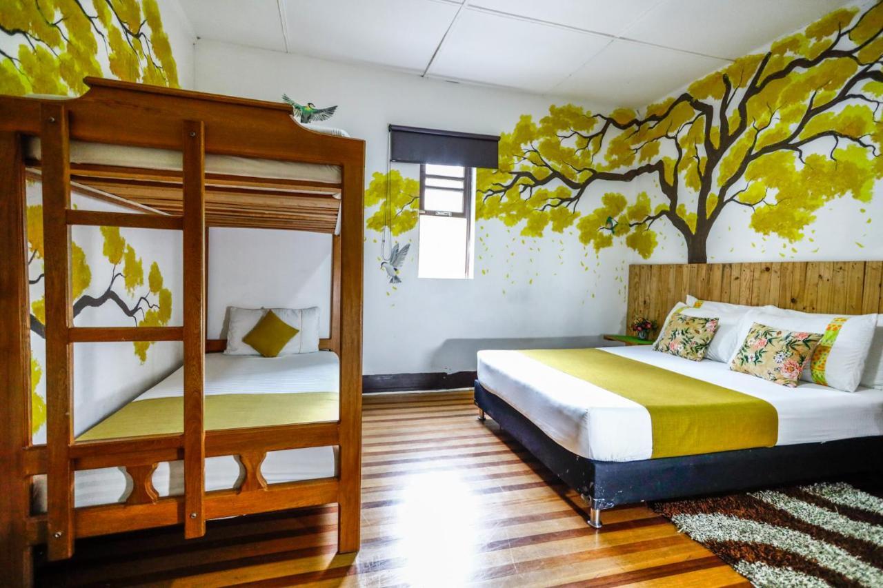 Hotel The Garden Lleras 10 à Medellín Extérieur photo