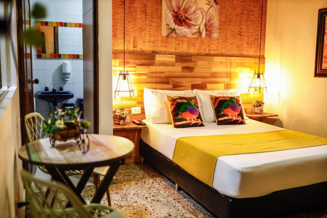 Hotel The Garden Lleras 10 à Medellín Extérieur photo
