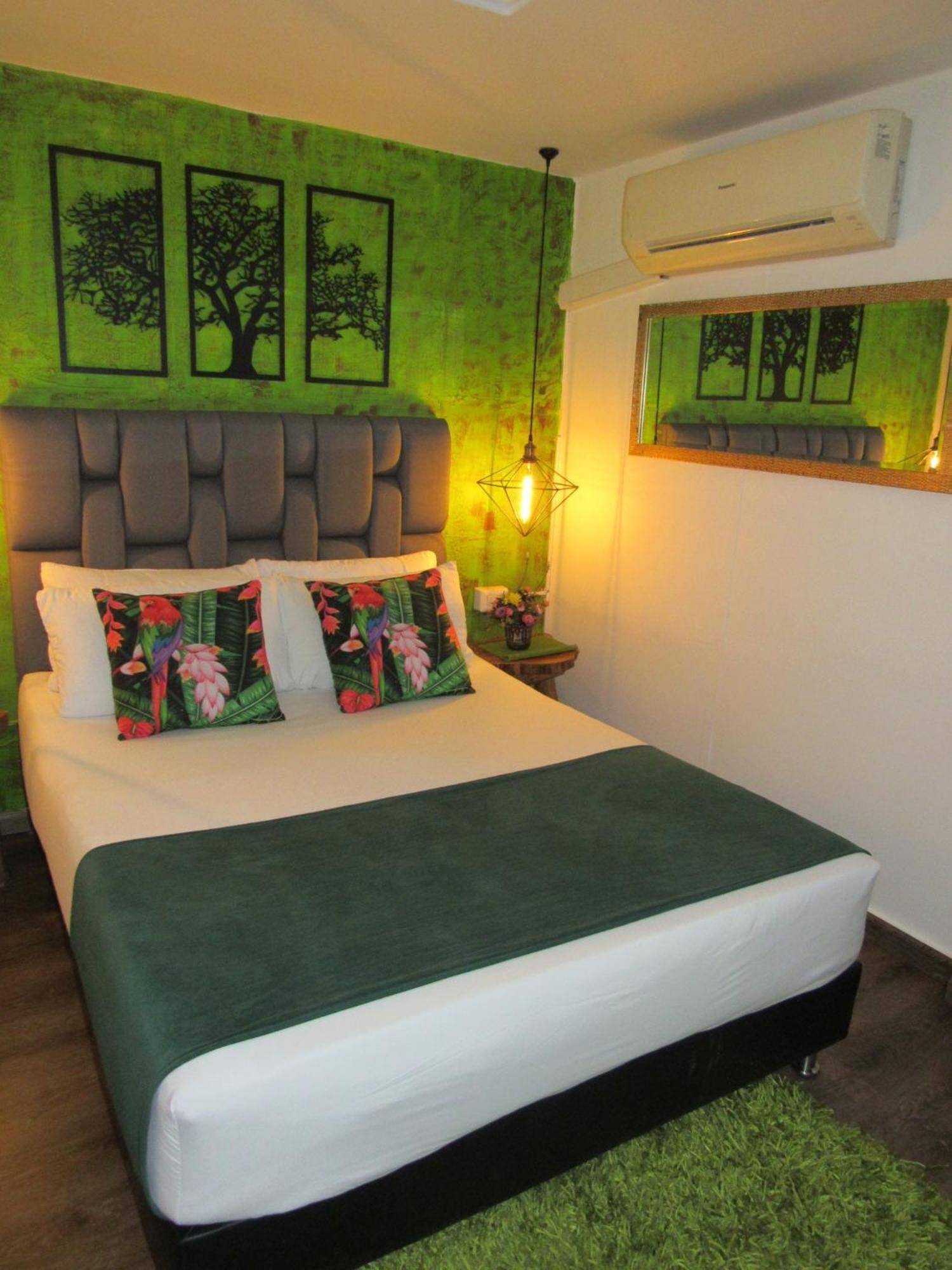 Hotel The Garden Lleras 10 à Medellín Extérieur photo